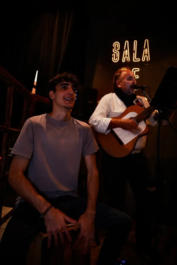 Pablo del Pozo en directo con el cajón flamenco
